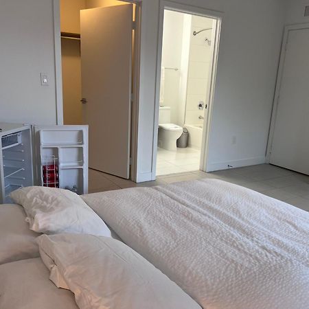 Master Bed Room In Calle Ocho Miami Luaran gambar