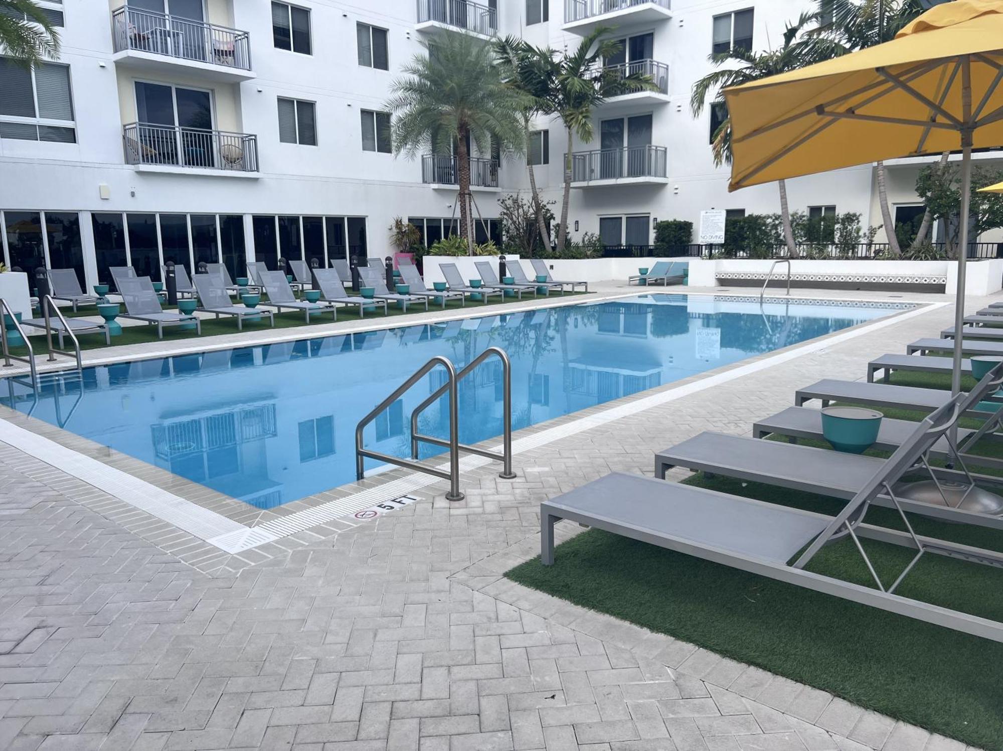 Master Bed Room In Calle Ocho Miami Luaran gambar