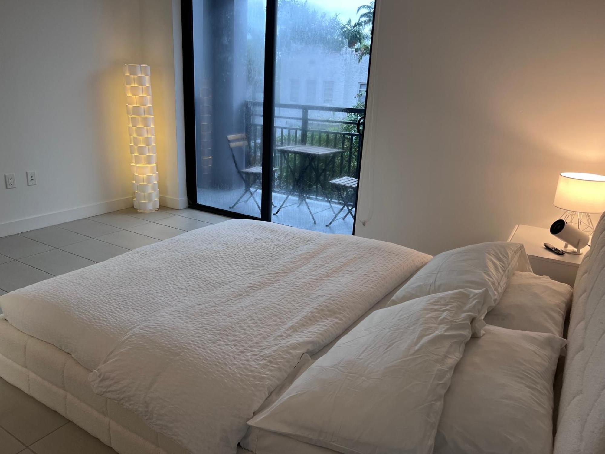Master Bed Room In Calle Ocho Miami Luaran gambar