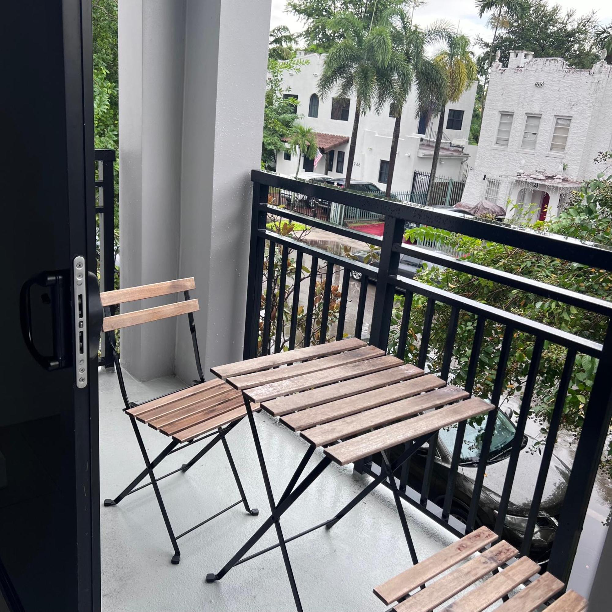 Master Bed Room In Calle Ocho Miami Luaran gambar
